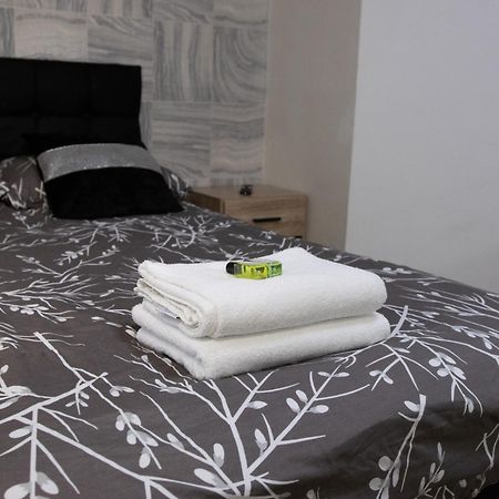 Hills View Apartments Manchester Luaran gambar