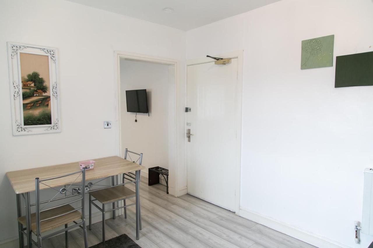 Hills View Apartments Manchester Luaran gambar